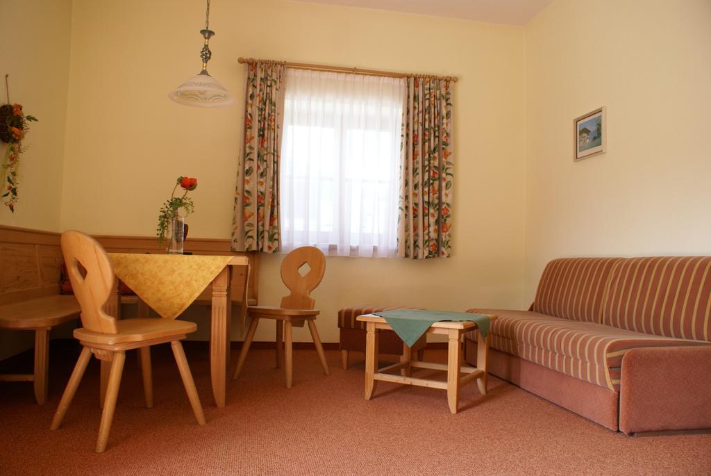 Hotel Zum Goldenen Loewen Biberwier Pokój zdjęcie